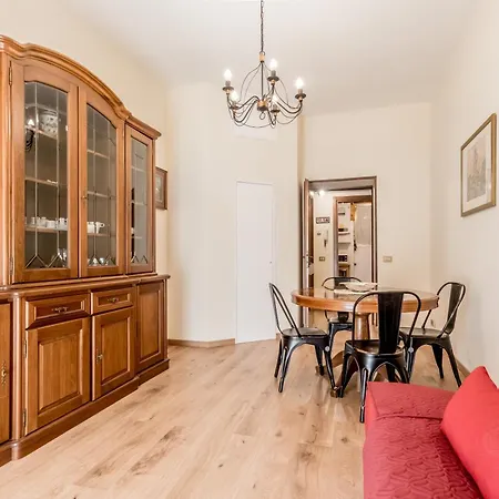 Elegant Flat In Front Of Vatican Museum